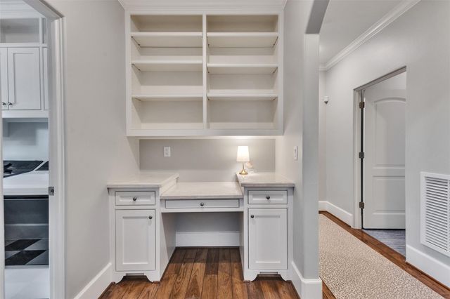 2721 Cason Street, West University Place, TX 77005