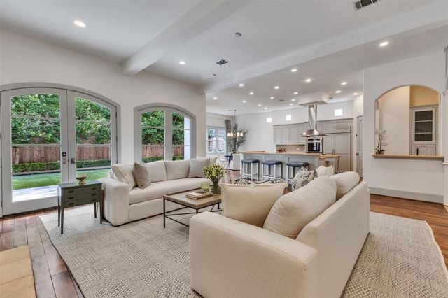 2721 Cason Street, West University Place, TX 77005
