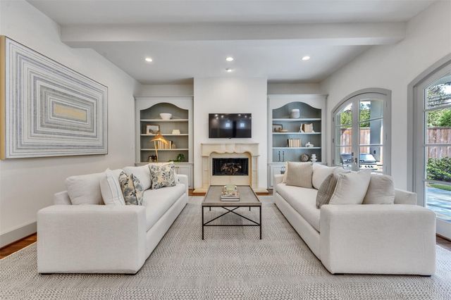 2721 Cason Street, West University Place, TX 77005