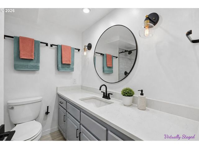 2021 Sw MAIN St 33, Portland, OR 97205