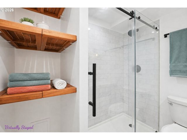 2021 Sw MAIN St 33, Portland, OR 97205