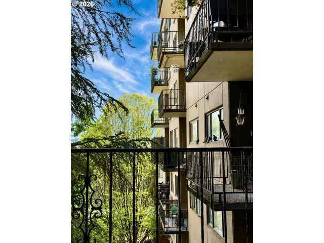 2021 Sw MAIN St 33, Portland, OR 97205
