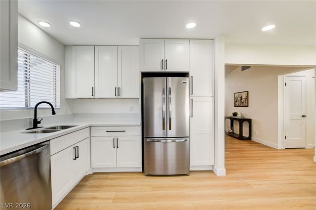 8208 Palmada Drive, Las Vegas, NV 89123