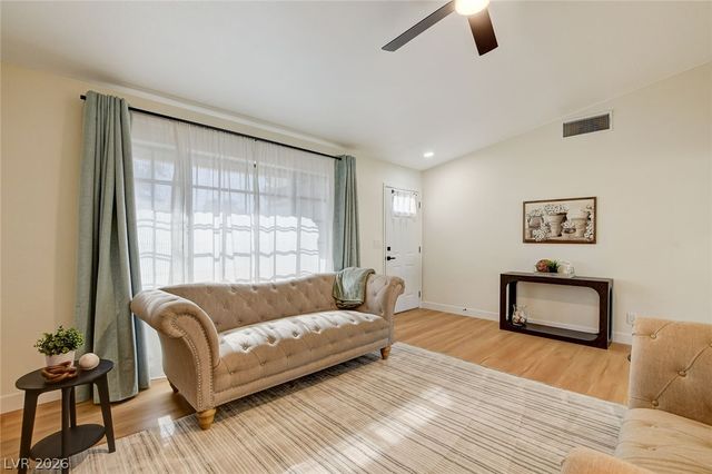 8208 Palmada Drive, Las Vegas, NV 89123