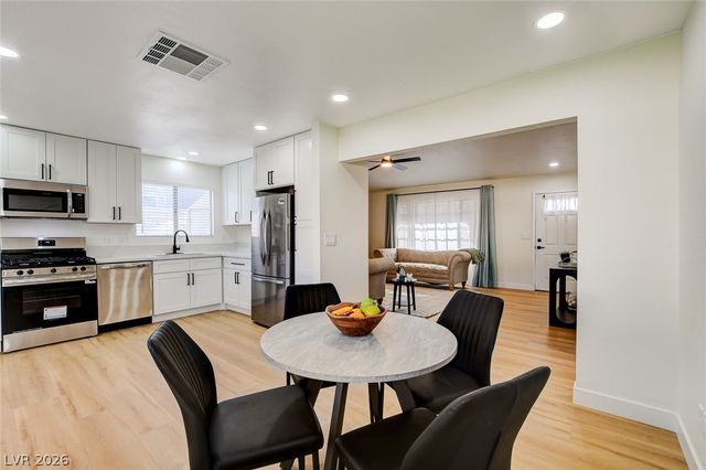 8208 Palmada Drive, Las Vegas, NV 89123