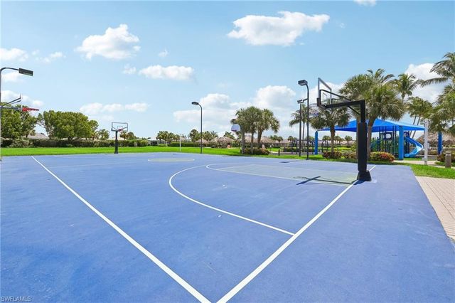 2538 Blackburn CIR, Cape Coral, FL 33991