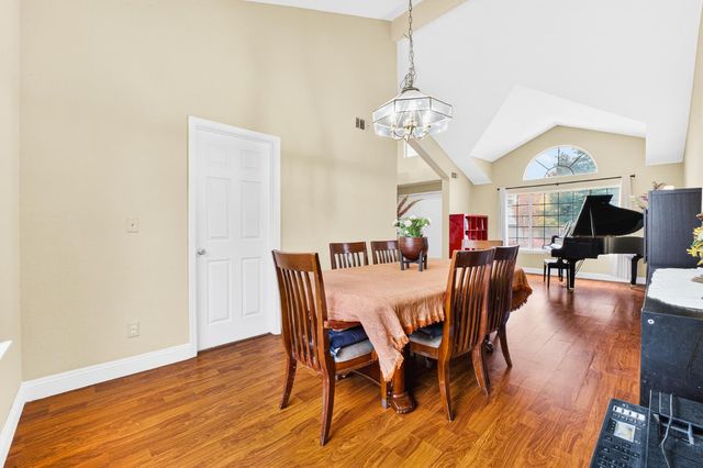 8880 Inisheer Way, Sacramento, CA 95828