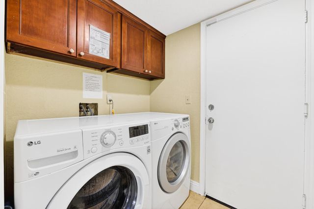 8880 Inisheer Way, Sacramento, CA 95828