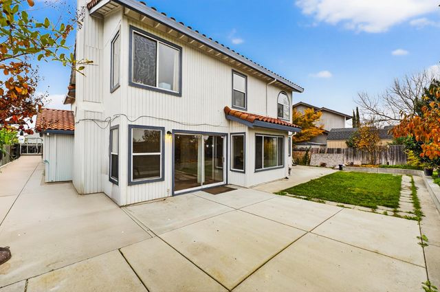 8880 Inisheer Way, Sacramento, CA 95828