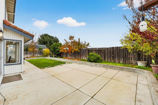 8880 Inisheer Way, Sacramento, CA 95828