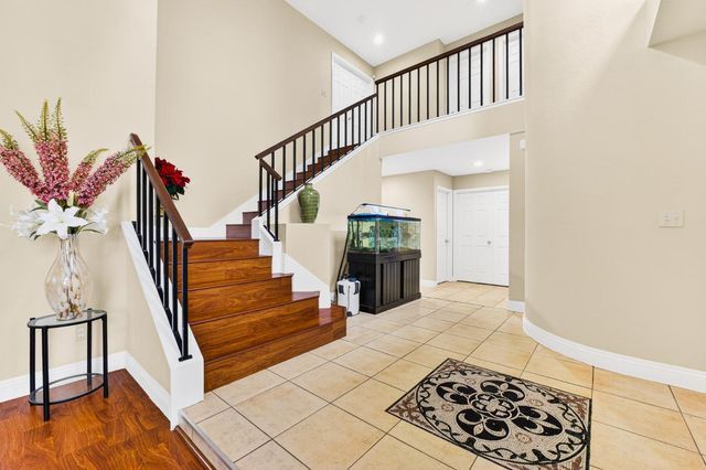 8880 Inisheer Way, Sacramento, CA 95828