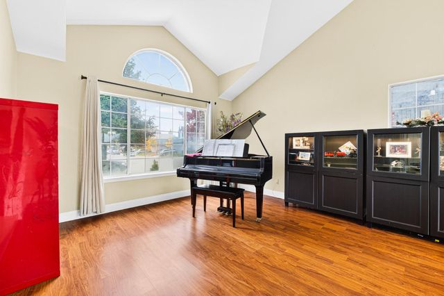 8880 Inisheer Way, Sacramento, CA 95828