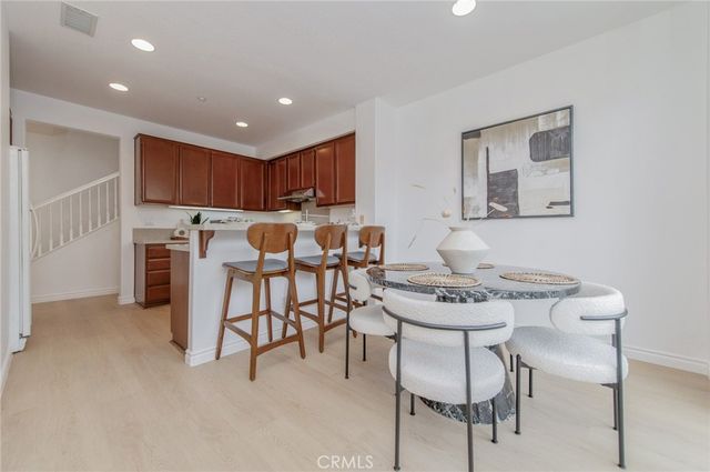 24 Daffodil, Irvine, CA 92618