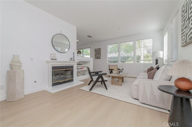 24 Daffodil, Irvine, CA 92618