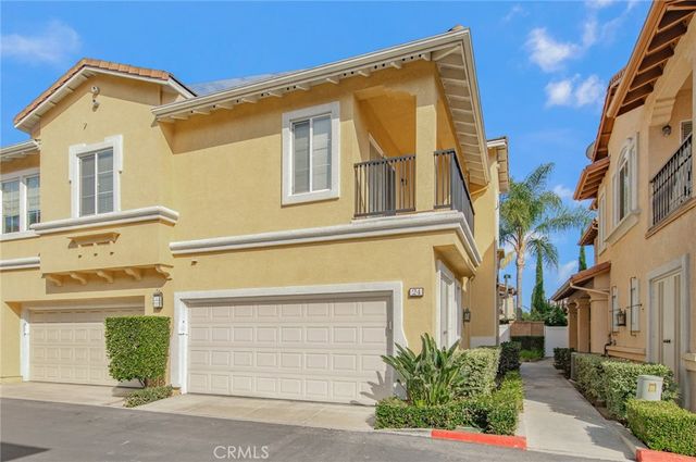 24 Daffodil, Irvine, CA 92618