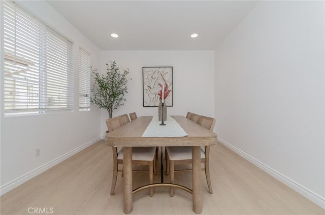 24 Daffodil, Irvine, CA 92618