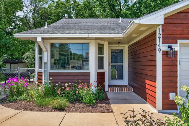 12149 Wisconsin Avenue N, Champlin, MN 55316