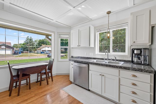 12149 Wisconsin Avenue N, Champlin, MN 55316