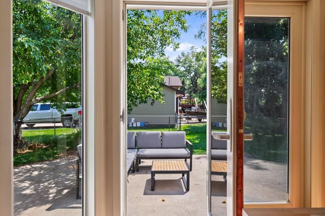 12149 Wisconsin Avenue N, Champlin, MN 55316