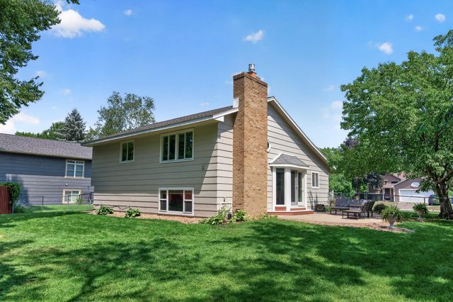 12149 Wisconsin Avenue N, Champlin, MN 55316