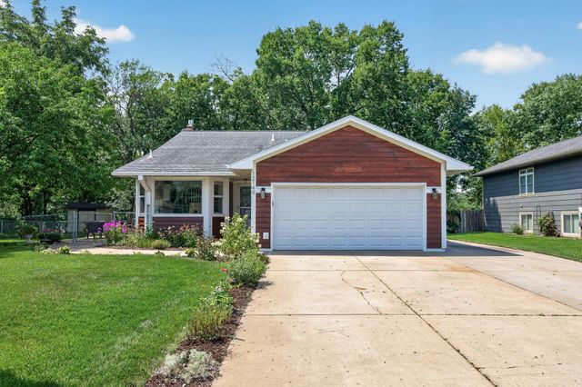 12149 Wisconsin Avenue N, Champlin, MN 55316