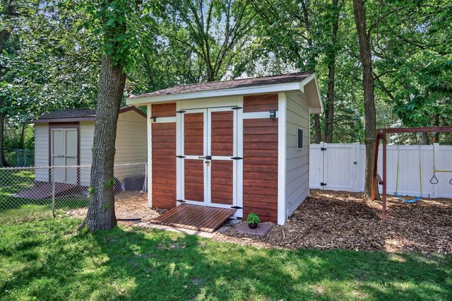 12149 Wisconsin Avenue N, Champlin, MN 55316