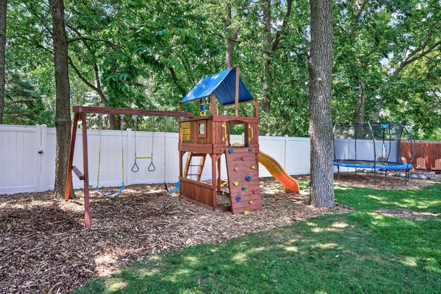 12149 Wisconsin Avenue N, Champlin, MN 55316