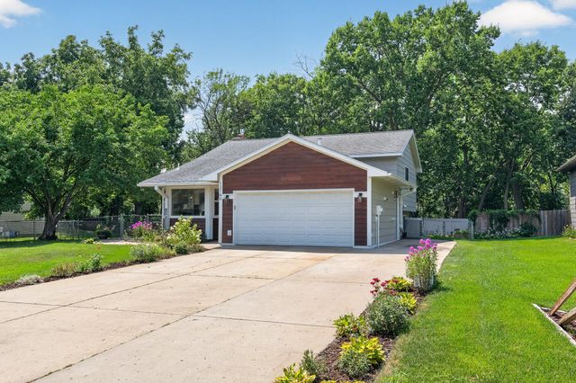 12149 Wisconsin Avenue N, Champlin, MN 55316