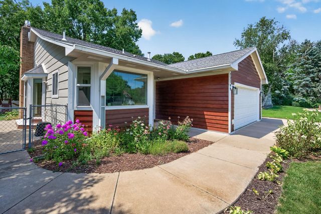 12149 Wisconsin Avenue N, Champlin, MN 55316