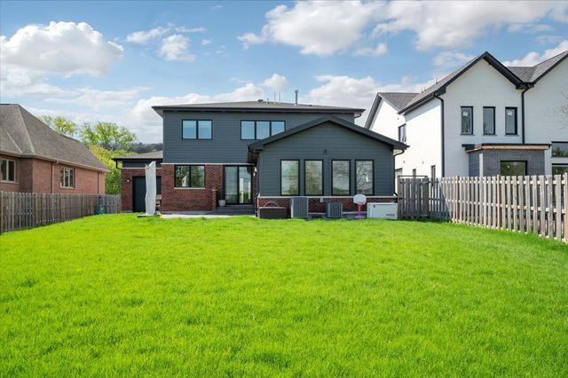 616 Birchwood Avenue, Des Plaines, IL 60018