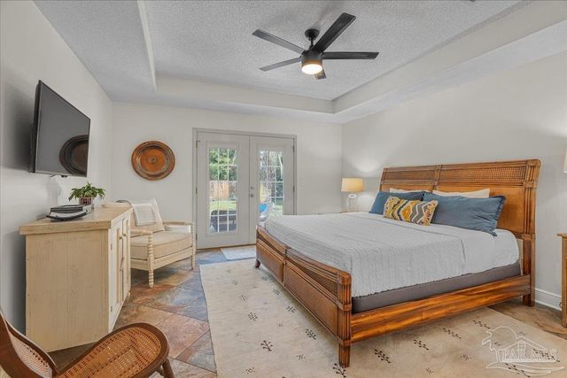 5801 Red Cedar St, Pensacola, FL 32507