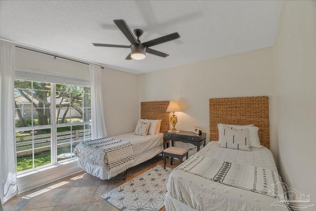 5801 Red Cedar St, Pensacola, FL 32507