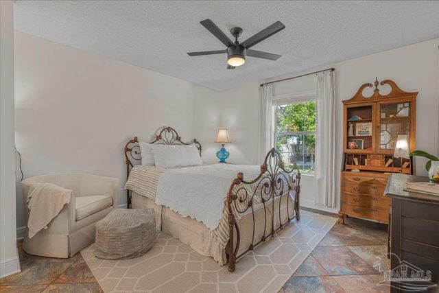 5801 Red Cedar St, Pensacola, FL 32507