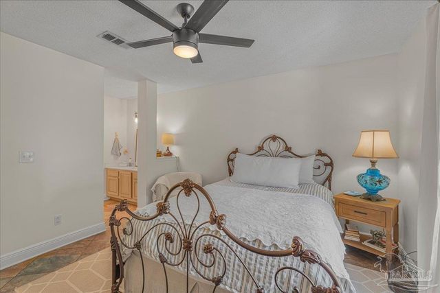 5801 Red Cedar St, Pensacola, FL 32507