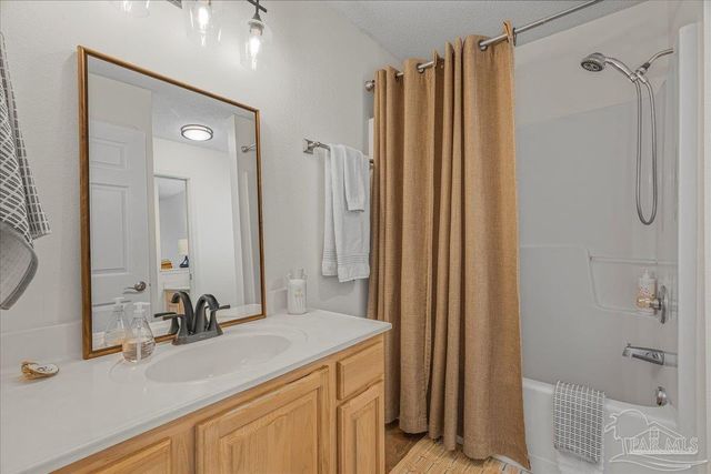 5801 Red Cedar St, Pensacola, FL 32507