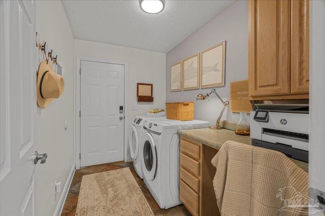 5801 Red Cedar St, Pensacola, FL 32507