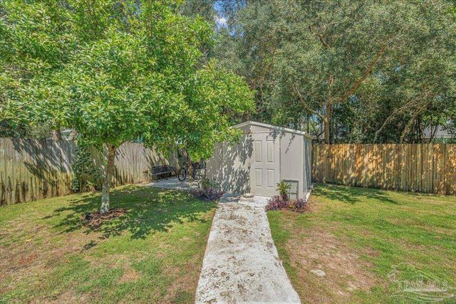 5801 Red Cedar St, Pensacola, FL 32507