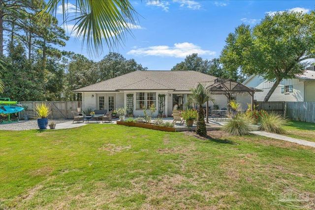 5801 Red Cedar St, Pensacola, FL 32507