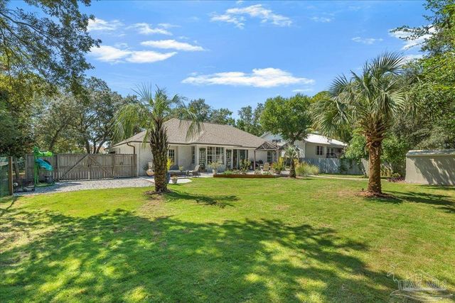 5801 Red Cedar St, Pensacola, FL 32507