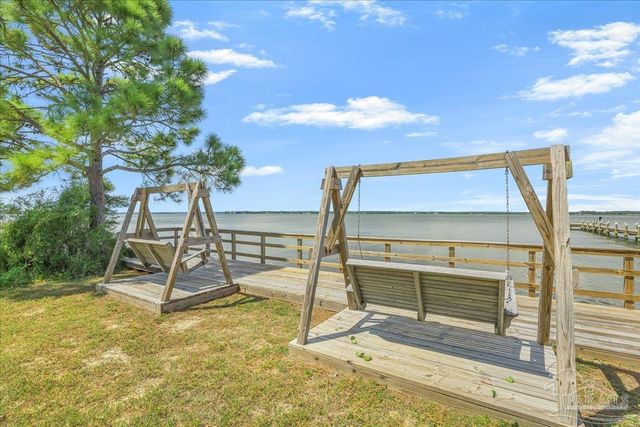 5801 Red Cedar St, Pensacola, FL 32507