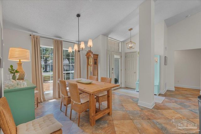 5801 Red Cedar St, Pensacola, FL 32507