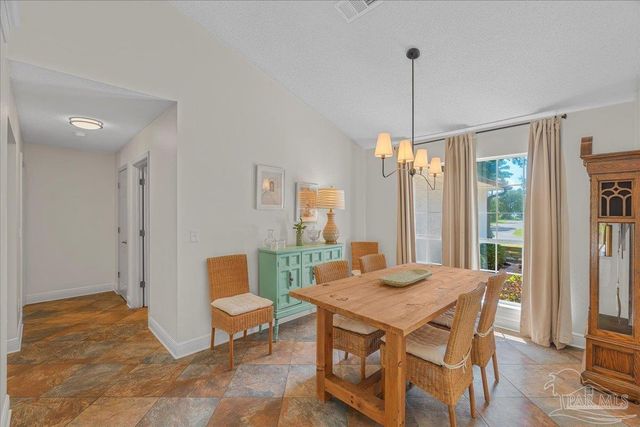 5801 Red Cedar St, Pensacola, FL 32507