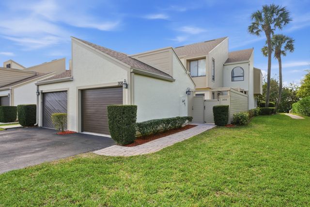 1102 SE Mitchell Ave Apt 308, Port St Lucie, FL 34952