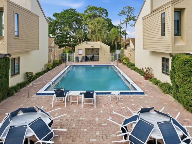 1102 SE Mitchell Ave Apt 308, Port St Lucie, FL 34952