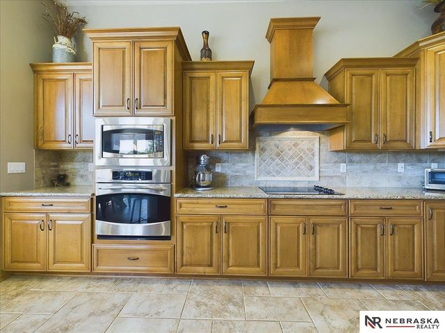 6541 Russell Emmett Court, Papillion, NE 68133