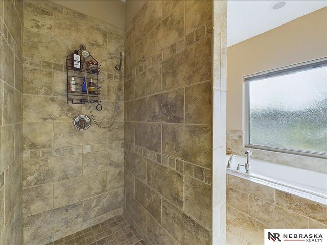 6541 Russell Emmett Court, Papillion, NE 68133