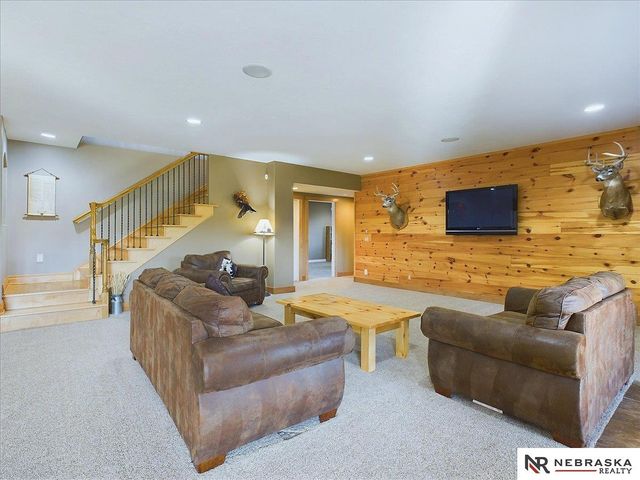 6541 Russell Emmett Court, Papillion, NE 68133