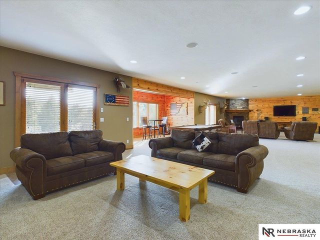 6541 Russell Emmett Court, Papillion, NE 68133