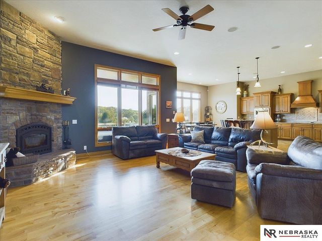 6541 Russell Emmett Court, Papillion, NE 68133