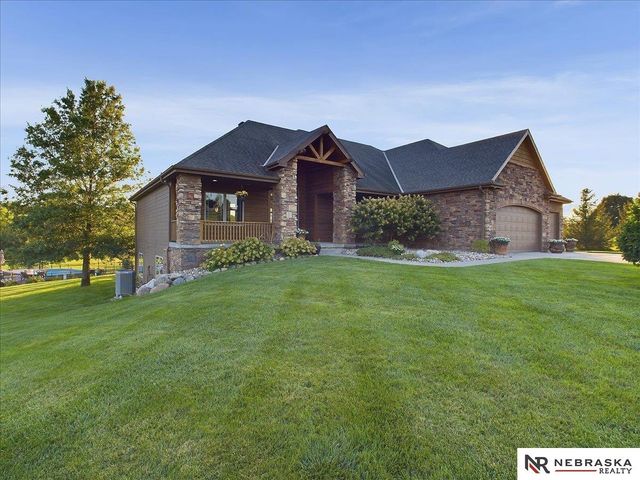 6541 Russell Emmett Court, Papillion, NE 68133